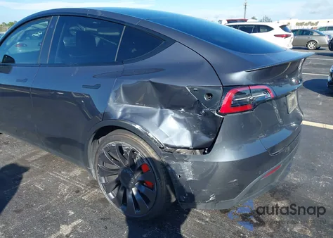 2022 Tesla Model Y Performance Dual Motor All-Wheel Drive from USA, damaged, VIN 7SAYGDEF5NF373758